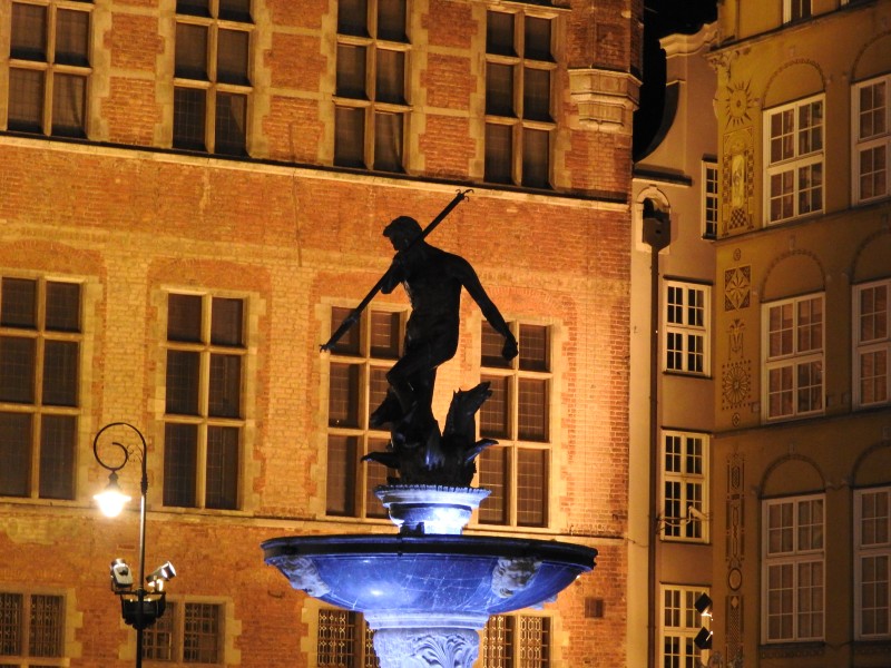 29 Dlugi Targ Fontana di Nettuno